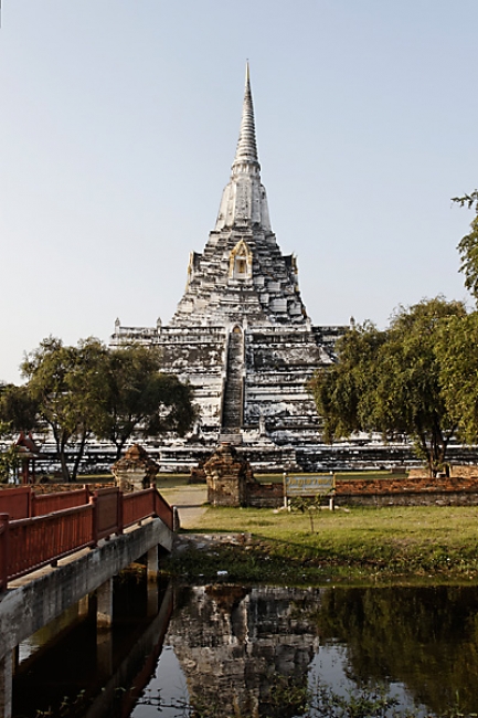 Wat Phu Khao Thong-003